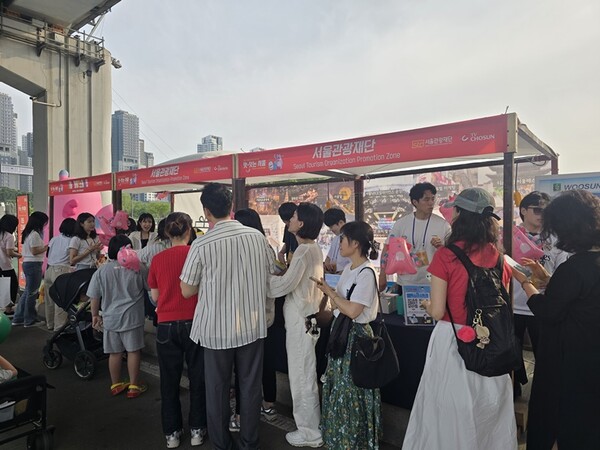 The Seoul Goods pop-up store at the festival